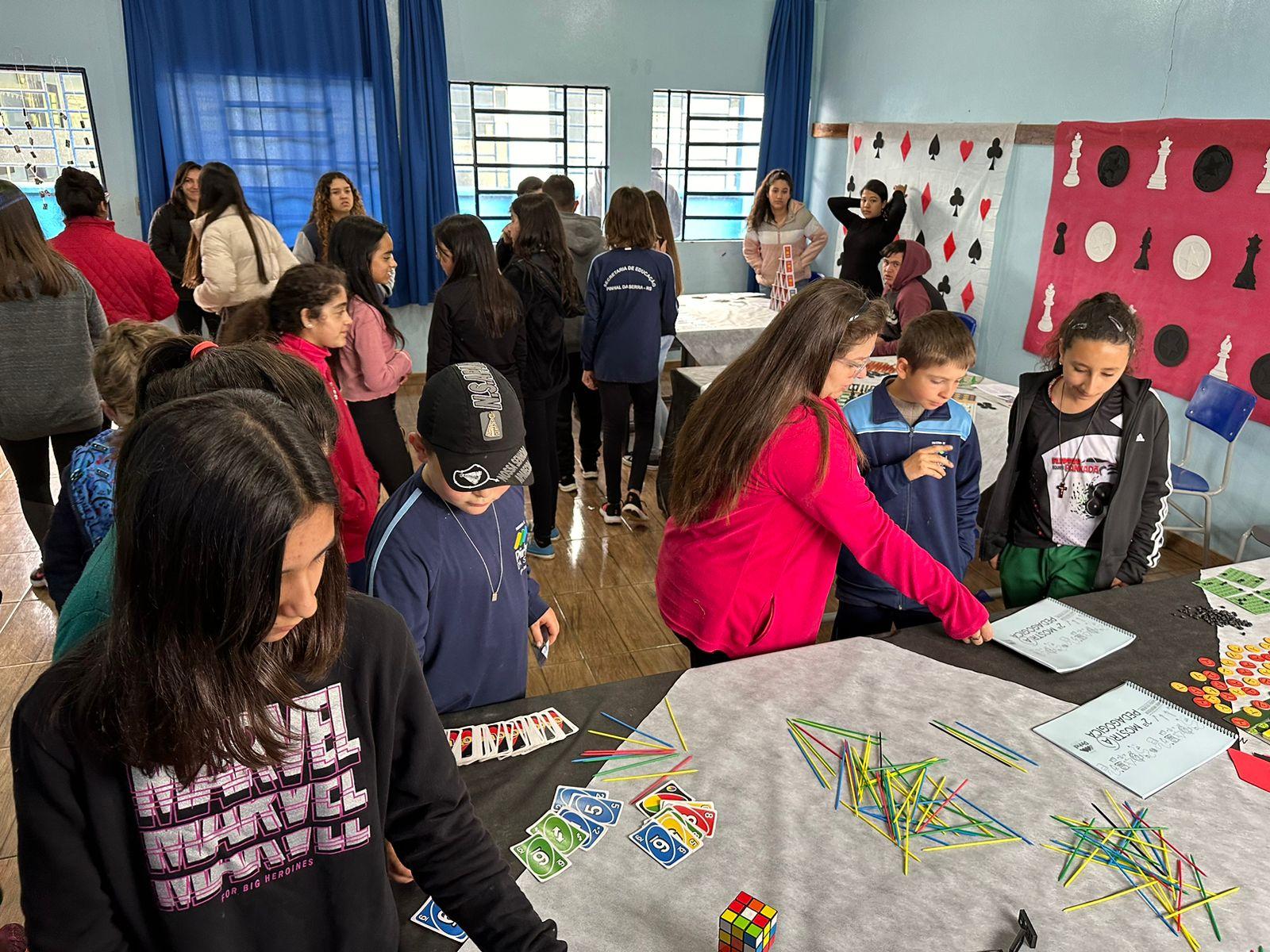 Escola Municipal Professor Tadeu Silveira realizou a 2ª amostra pedagógica