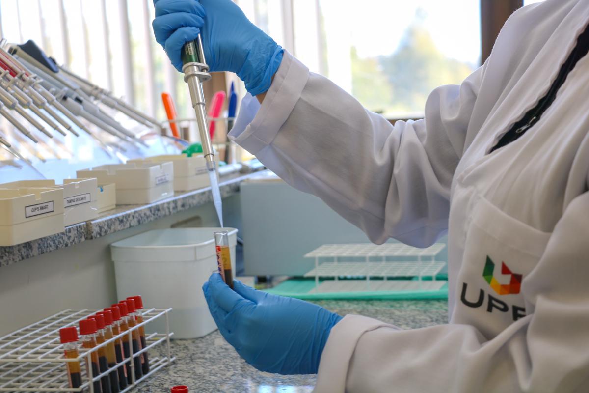 Novembro Azul: estudo propõe inserir novo exame de rastreio em campanhas de saúde
