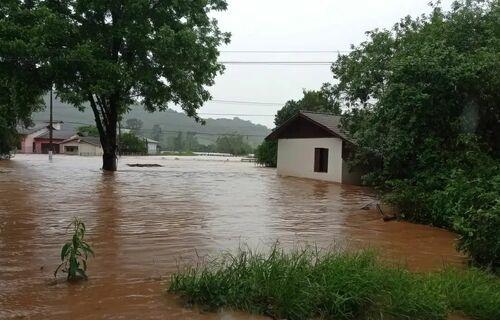 Tempestades no Rio Grande do Sul afetam mais de 194 mil pessoas