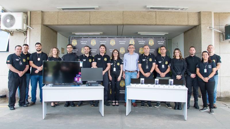 Cem unidades prisionais do Estado recebem equipamentos para instalação de salas de videoconferências