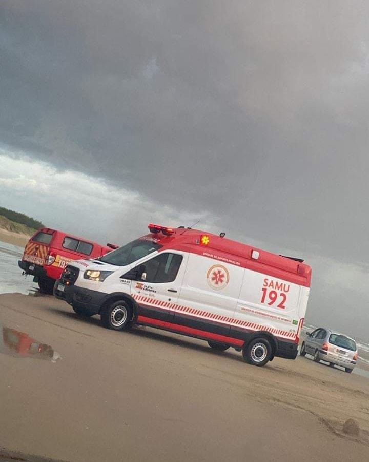Homem morre afogado em área desguarnecida em Balneário Arroio do Silva: