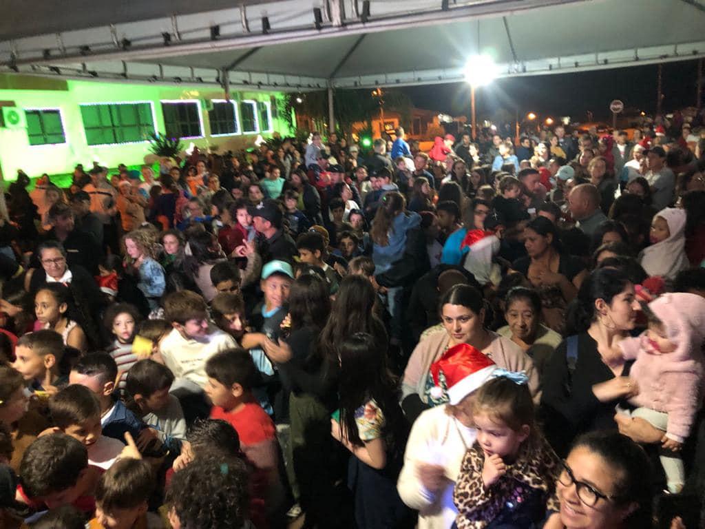 Natal Encantado iluminou a praça central de Pinhal da Serra