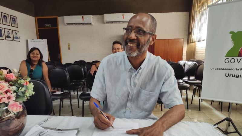 Aprovados em concurso, mais de 1,3 mil professores tomam posse a partir desta terça (23)