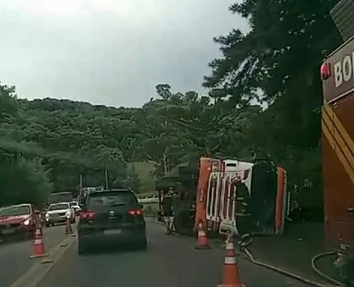 Colisão na ERS-324, entre Passo Fundo e Marau,  resulta em pessoa ferida