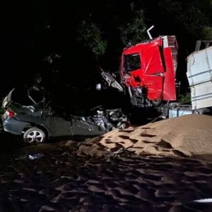 Gravíssimo acidente deixa pelo menos 02 mortos entre os trevos de Getúlio Vargas