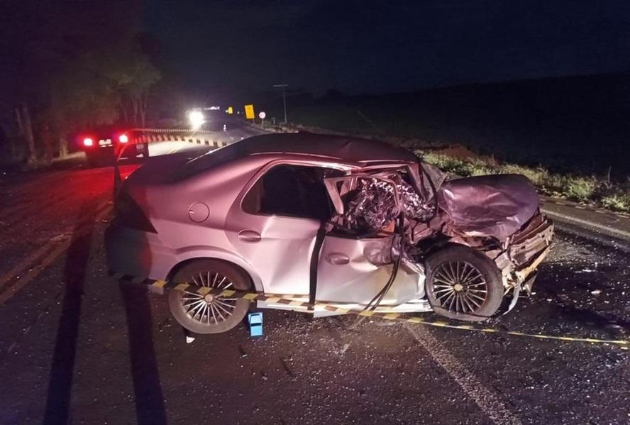Mulher morre em colisão frontal entre dois carros em Não-Me-Toque