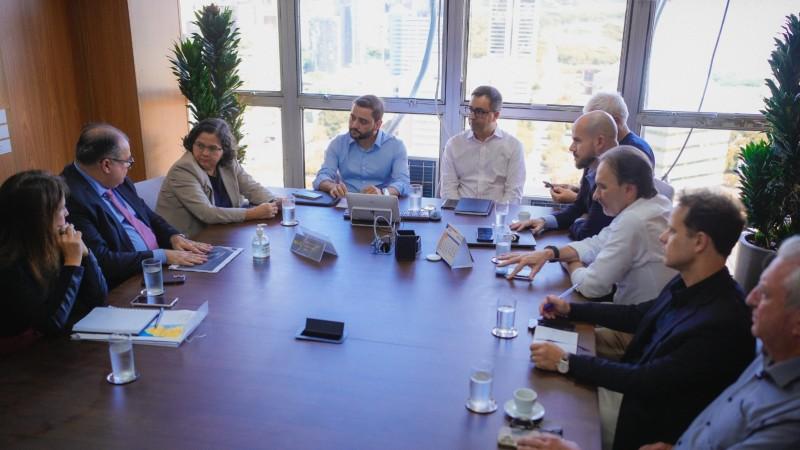 Vice-governador debate melhorias na malha ferroviária gaúcha com Ministério dos Transportes