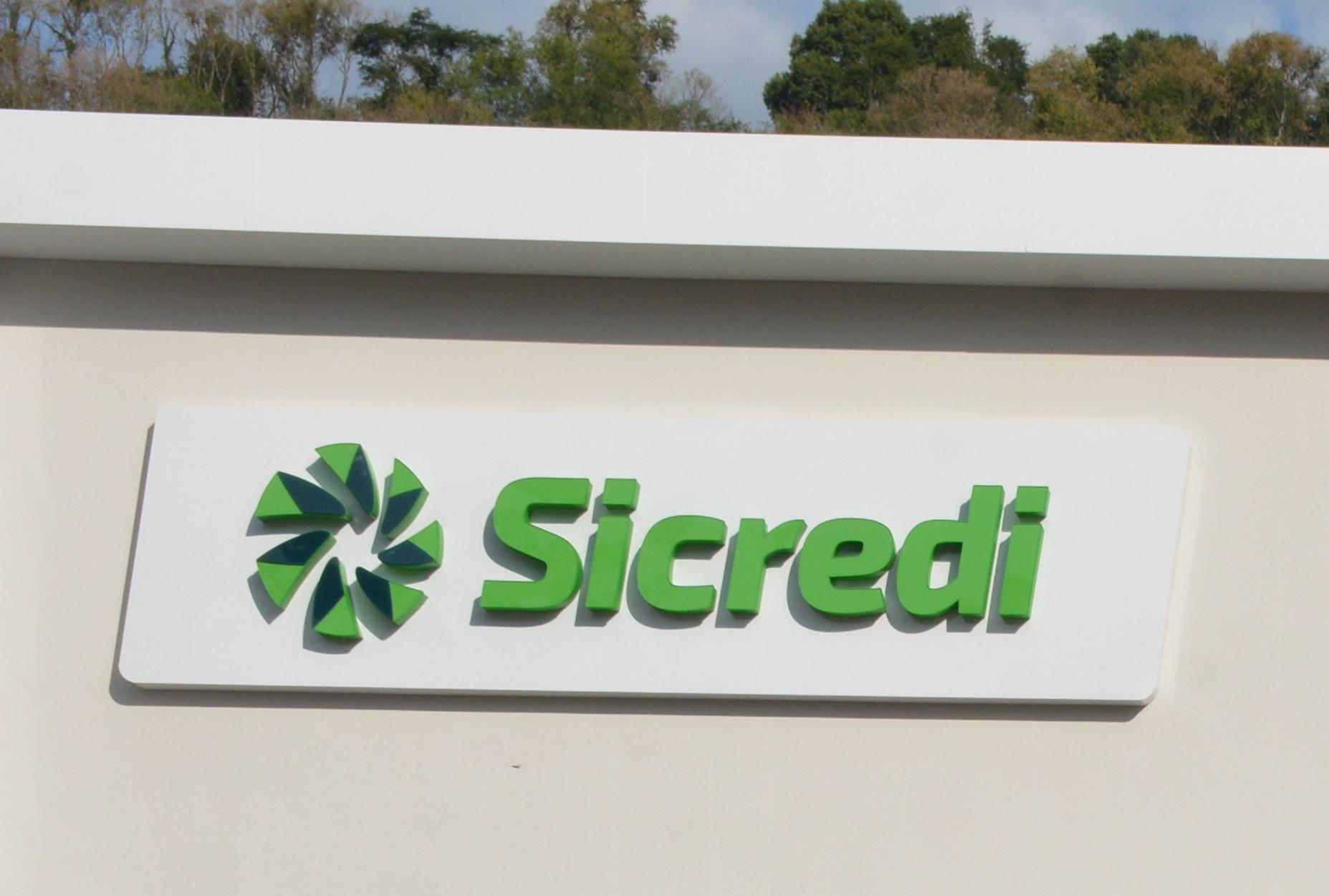 Associação de colaboradores da Sicredi Altos da Serra inicia  campanha para doações ao RS
