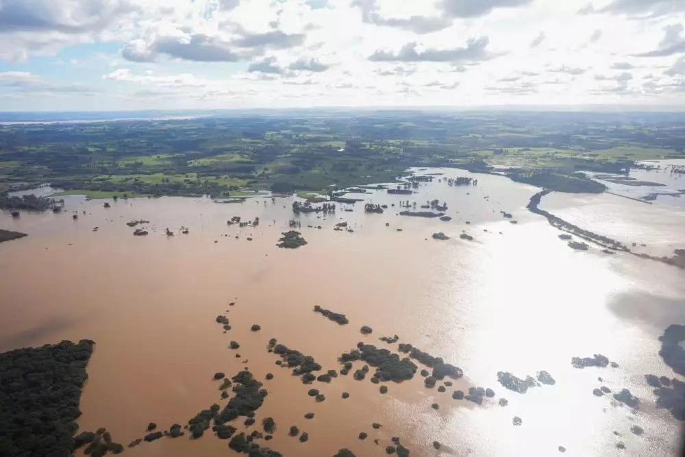 Mais de 600 mil pessoas estão fora de casa no Rio Grande do Sul