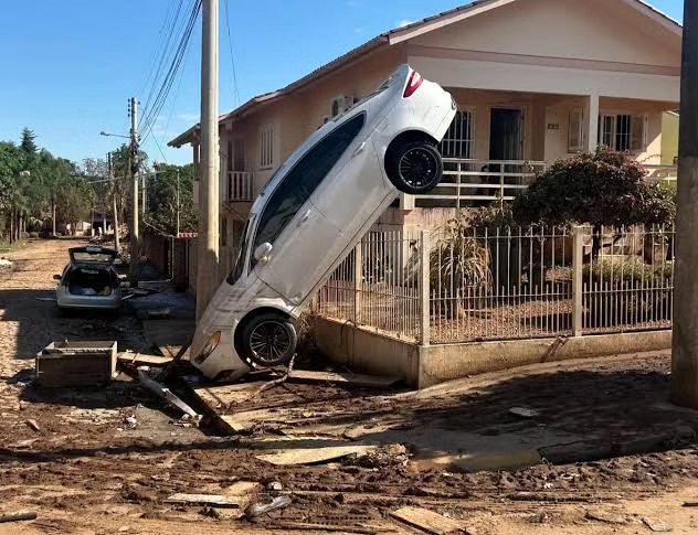 Terceira enchente destrói o que restou de Roca Sales