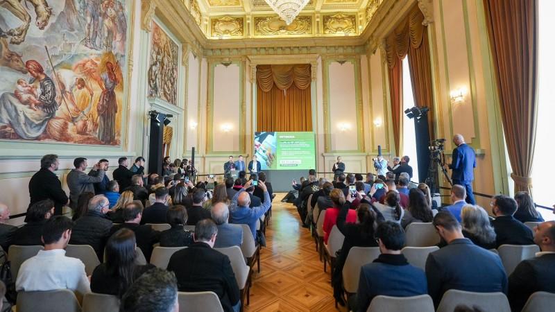 Governo lança programa de apoio financeiro a pequenas empresas e microempreendedores atingidos pelas enchentes