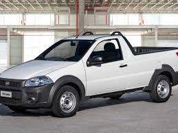 Ladrões roubam Fiat Strada em Esmeralda