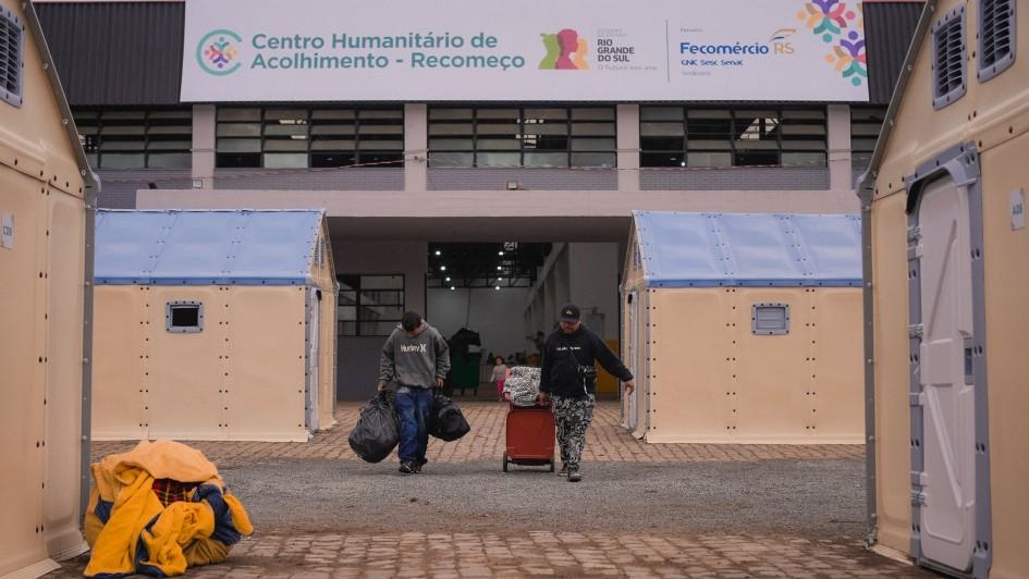 Estado entrega laudos de moradias de acolhidos nos Centros Humanitários em Porto Alegre e Canoas