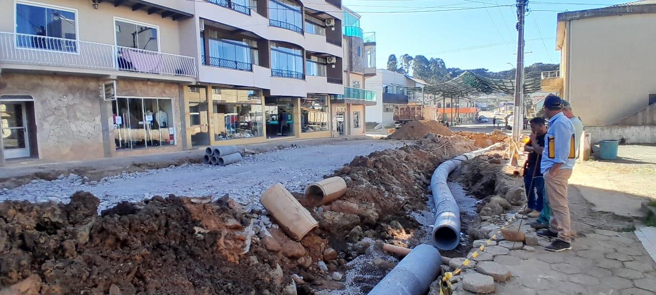 OBRAS DE ASFALTAMENTO DA RUA FREI ROGÉRIO EM ANITA GARIBALDI