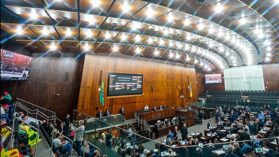 Assembleia aprova projeto do Executivo que prevê reajuste de 5,25% para o piso regional