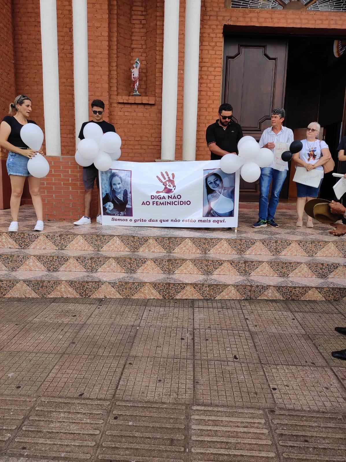 Caminhada contra o feminicídio e a violência contra a mulher é realizada em Machadinho