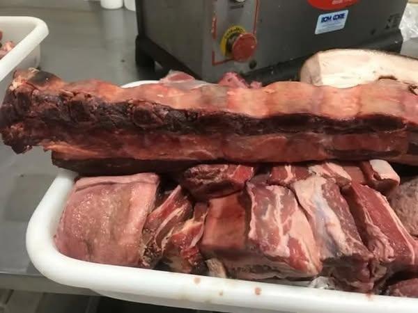 FISCALIZAÇÃO APREENDE MAIS DE 800 QUILOS DE ALIMENTOS IMPRÓPRIOS PARA CONSUMO EM IMBÉ E CIDREIRA