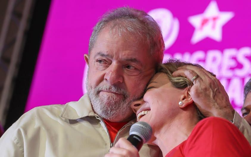 Gleisi Hoffmann é anunciada na Secretaria de Relações Institucionais