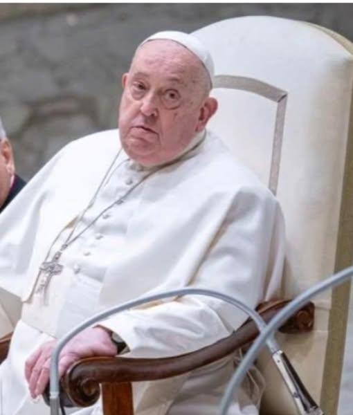 Papa Francisco está morrendo', afirma jornal; boletim atualizado do estado de saúde do líder da Igreja Católica é divulgado no 7º dia de internação