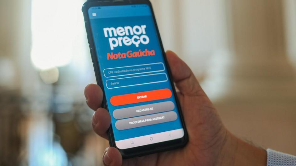 Veja como criar lista de compras e utilizar aplicativo do Estado que ajuda a encontrar alimentos mais baratos