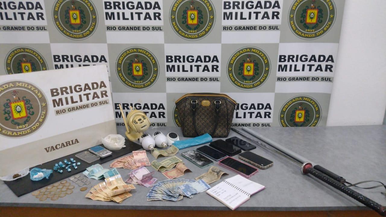 BM prende três pessoas por tráfico de entorpecentes em Vacaria 