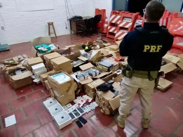 Carreta com carga milionária é abandonada em rodovia e levanta suspeitas de contrabando em Santana do Livramento