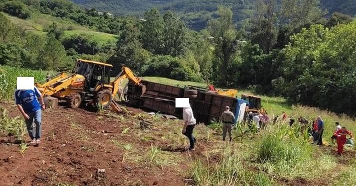 Acidente com ônibus da UFSM deixa ao menos 10 mortos no Vale do Taquari