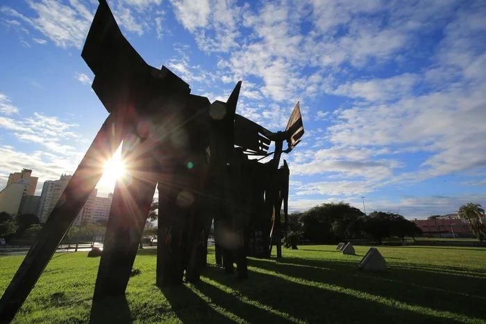 Quinta-feira pré-feriadão de Páscoa e Tiradentes será ensolarada em todo o RS