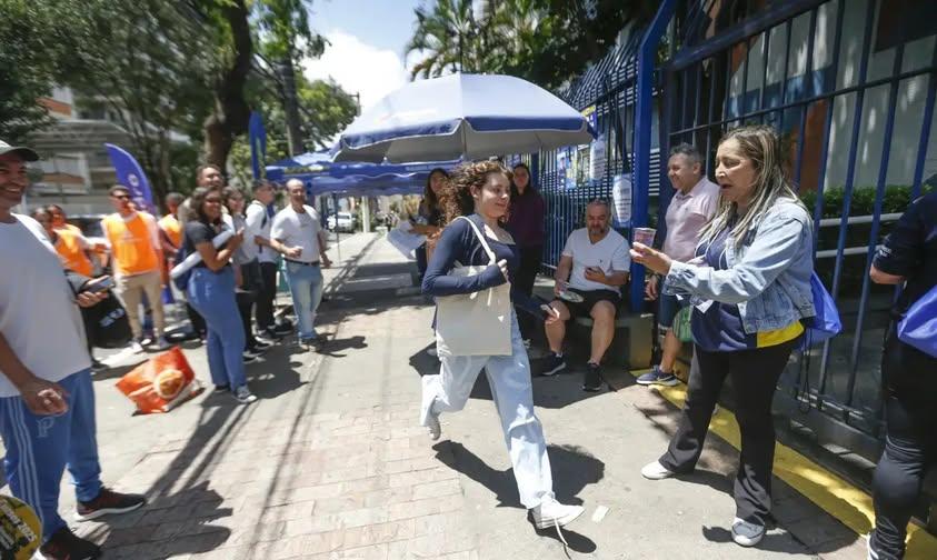 Enem 2025: saiba critérios para pedir isenção da taxa de inscrição