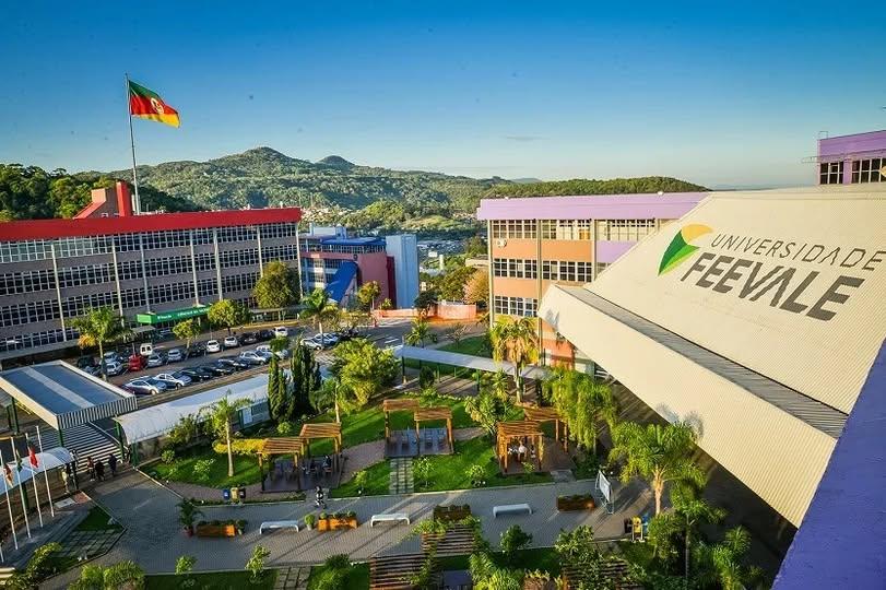 Polícia investiga caso de homem que filmou banho de alunas em universidade de Novo Hamburgo