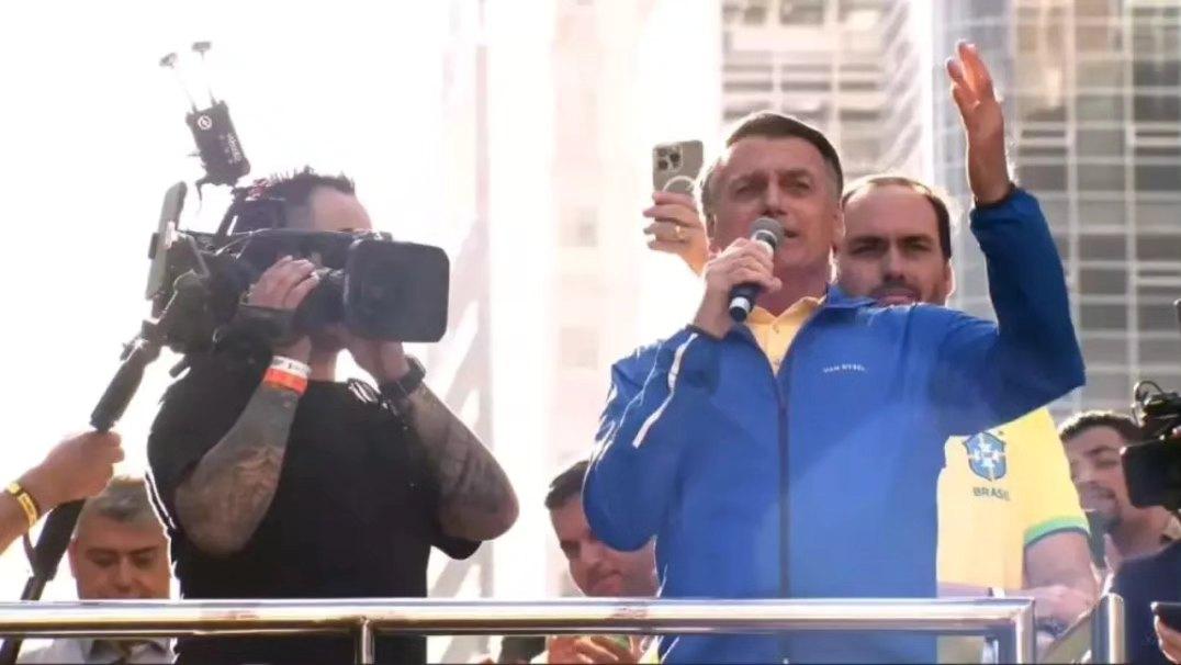 Bolsonaro diz que “nem precisa ser presidente” e pede maioria no Congresso para “mudar destino do Brasil”