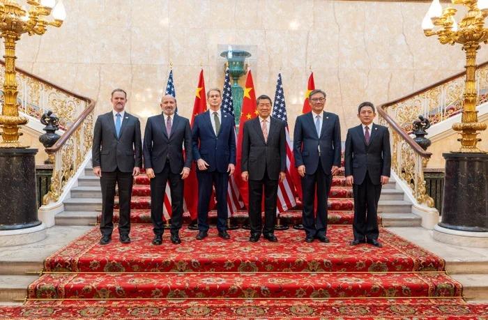 EUA e China dizem ter alcançado acordo inicial sobre comércio