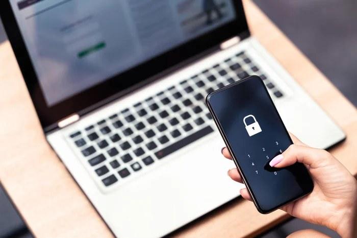 Justiça do Trabalho do RS alerta para golpe que invade computadores de vítimas usando link falso