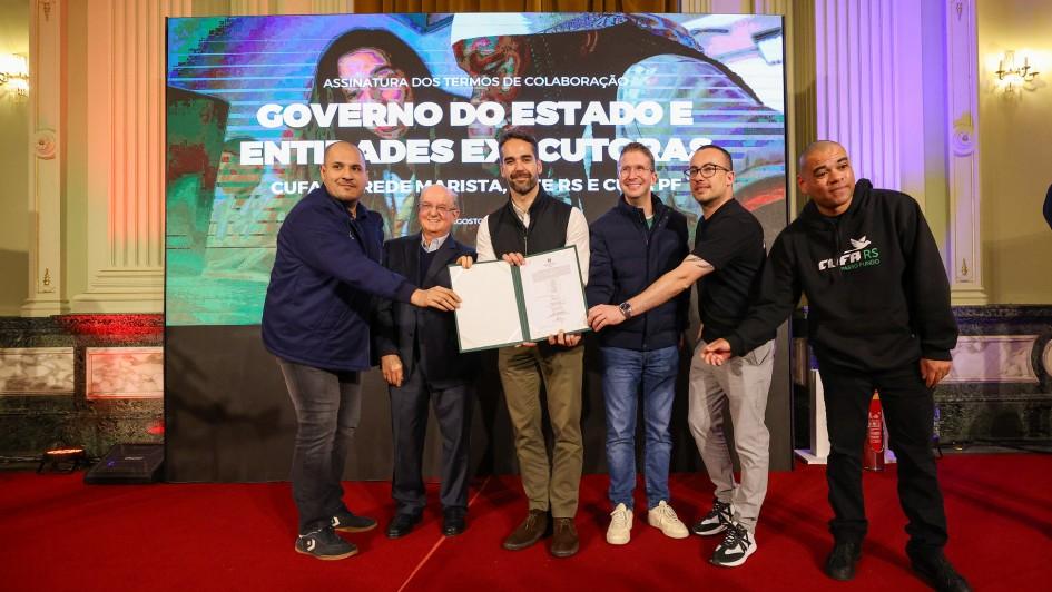 Eduardo Leite anuncia Centros de Referência para Juventude e municípios credenciados na 2ª edição do Partiu Futuro Reconstrução