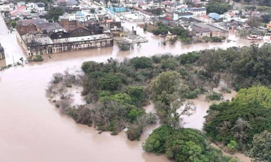 Fortes chuvas atingem o Rio Grande do Sul e deixam moradores desabrigados