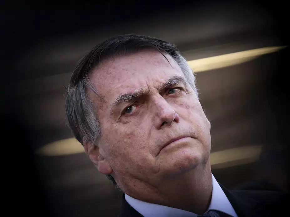 Advogados de Bolsonaro e dos outros condenados por tentativa de golpe de Estado avaliam recursos no Supremo