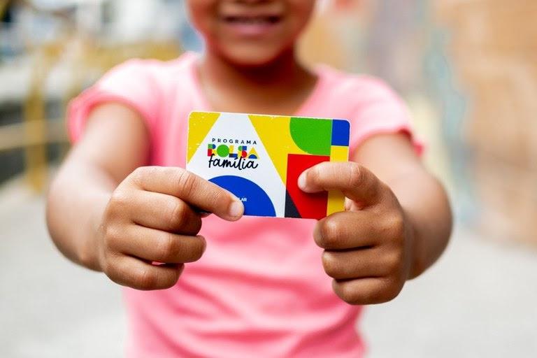 As 563 mil famílias atendidas pelo Bolsa Família no Rio Grande do Sul recebem os repasses nesta sexta-feira (19)