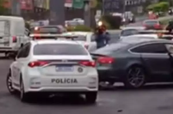 Ataque a tiros deixa dois mortos, causa pânico e congestionamento em Alvorada
