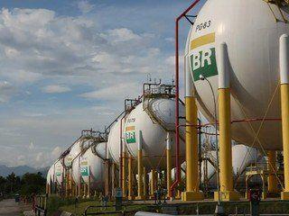 Petrobras anuncia redução média de 7,8% no preço do gás natural a partir de fevereiro