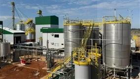 Primeira usina de etanol de trigo do país entra em operação em Santiago com financiamento do governo do Estado