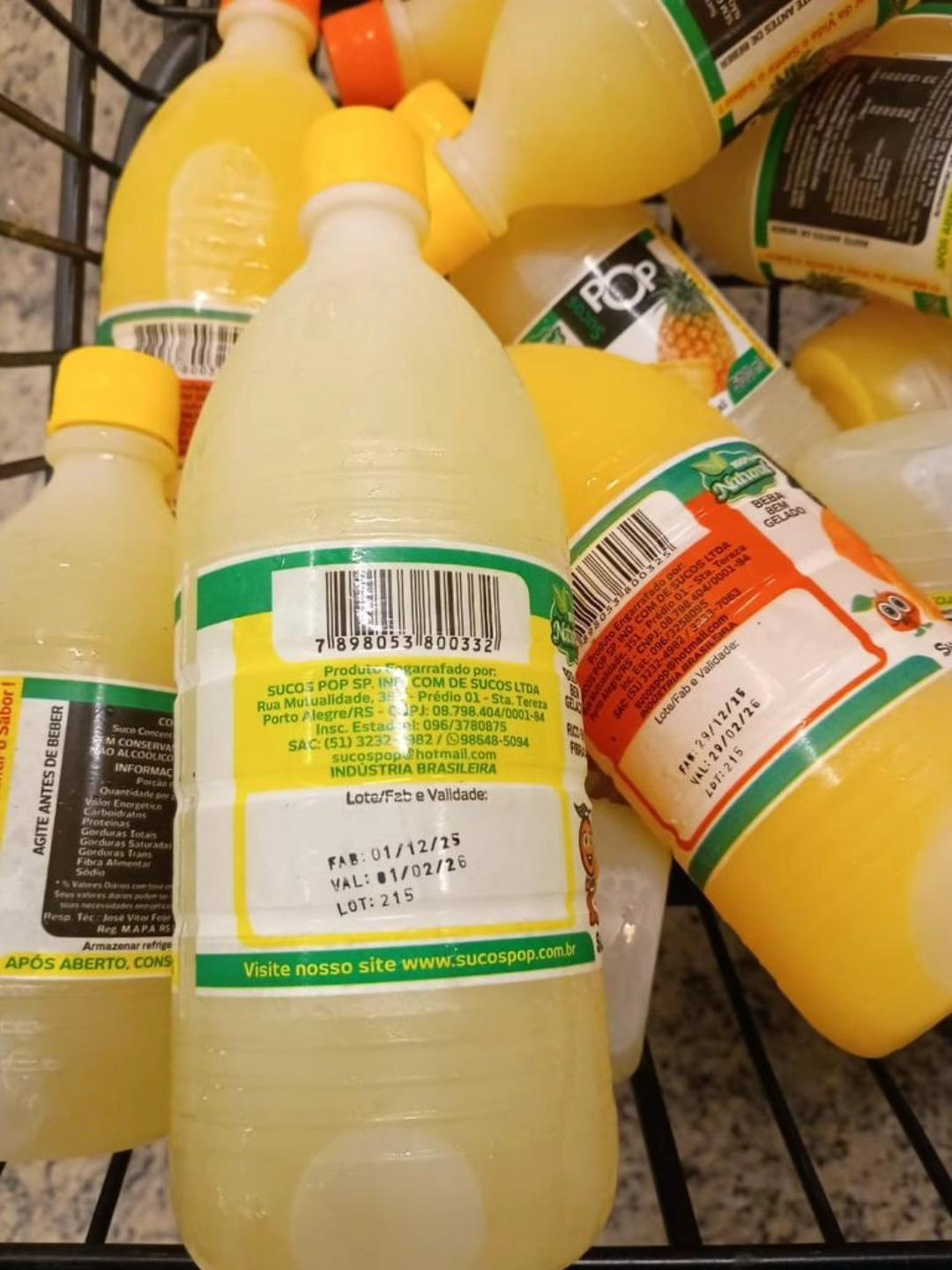 Fiscalização conjunta fecha indústria de sucos e autua rede de supermercados que vendia produtos impróprios em Porto Alegre
