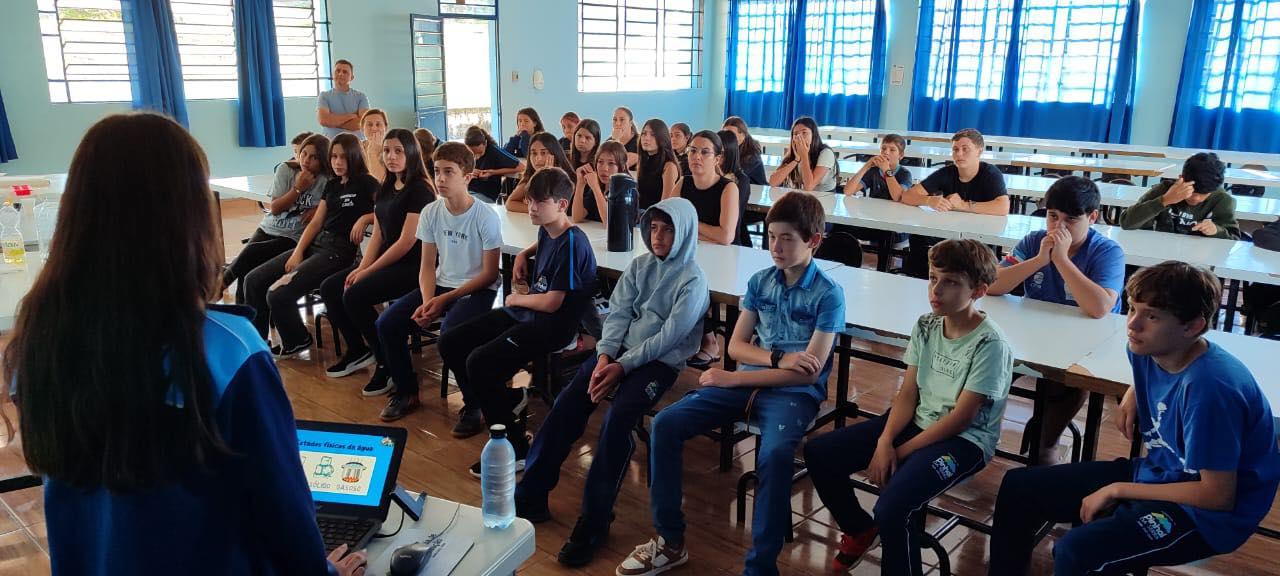 EMEB Professor Tadeu Silveira promoveu circuito de atividades e experiências sobre o Dia Mundial da Água