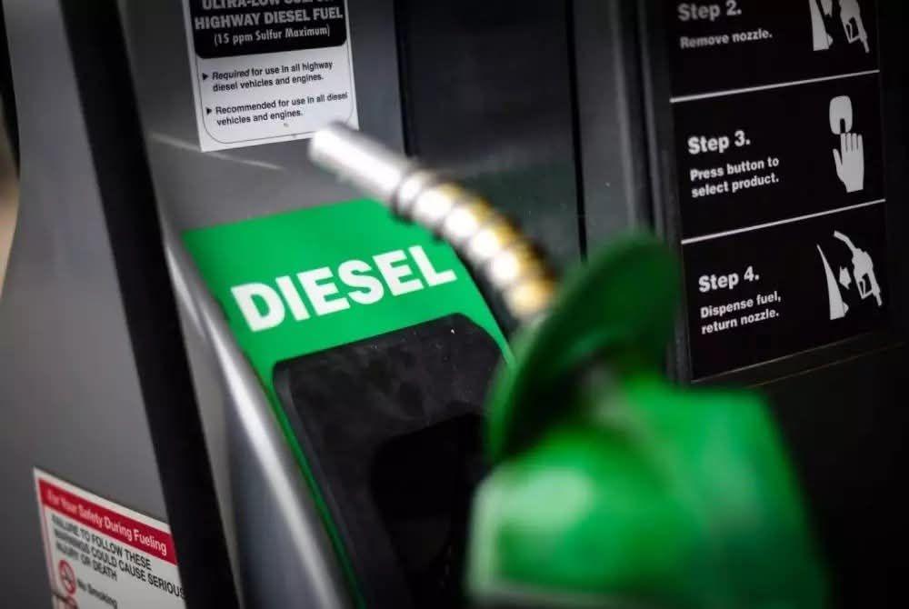 Governo federal afirma que abastecimento de diesel está garantido até abril