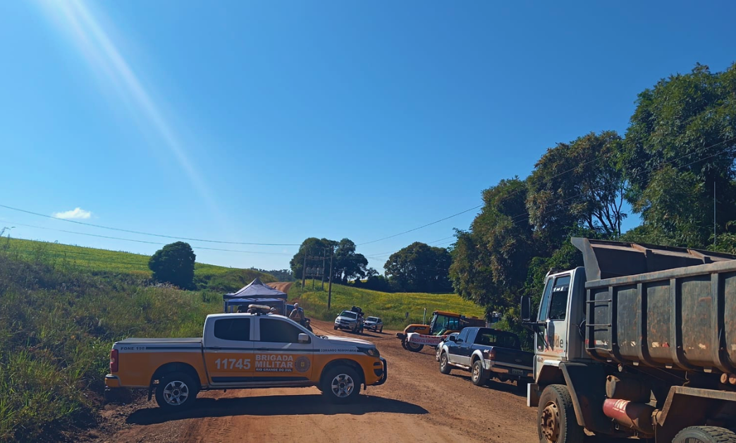 Mobilização por asfalto na ERS-483 completa sete dias e TCE indefere pedido suspensão da licitação