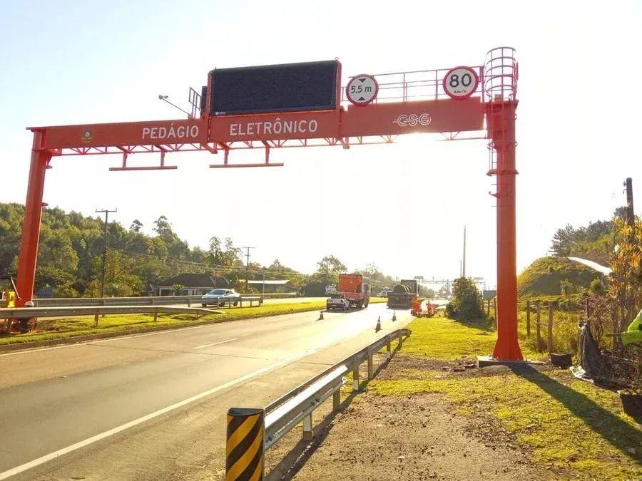 Contran suspende 3,4 milhões de multas do pedágio free flow e dá prazo até novembro para regularização