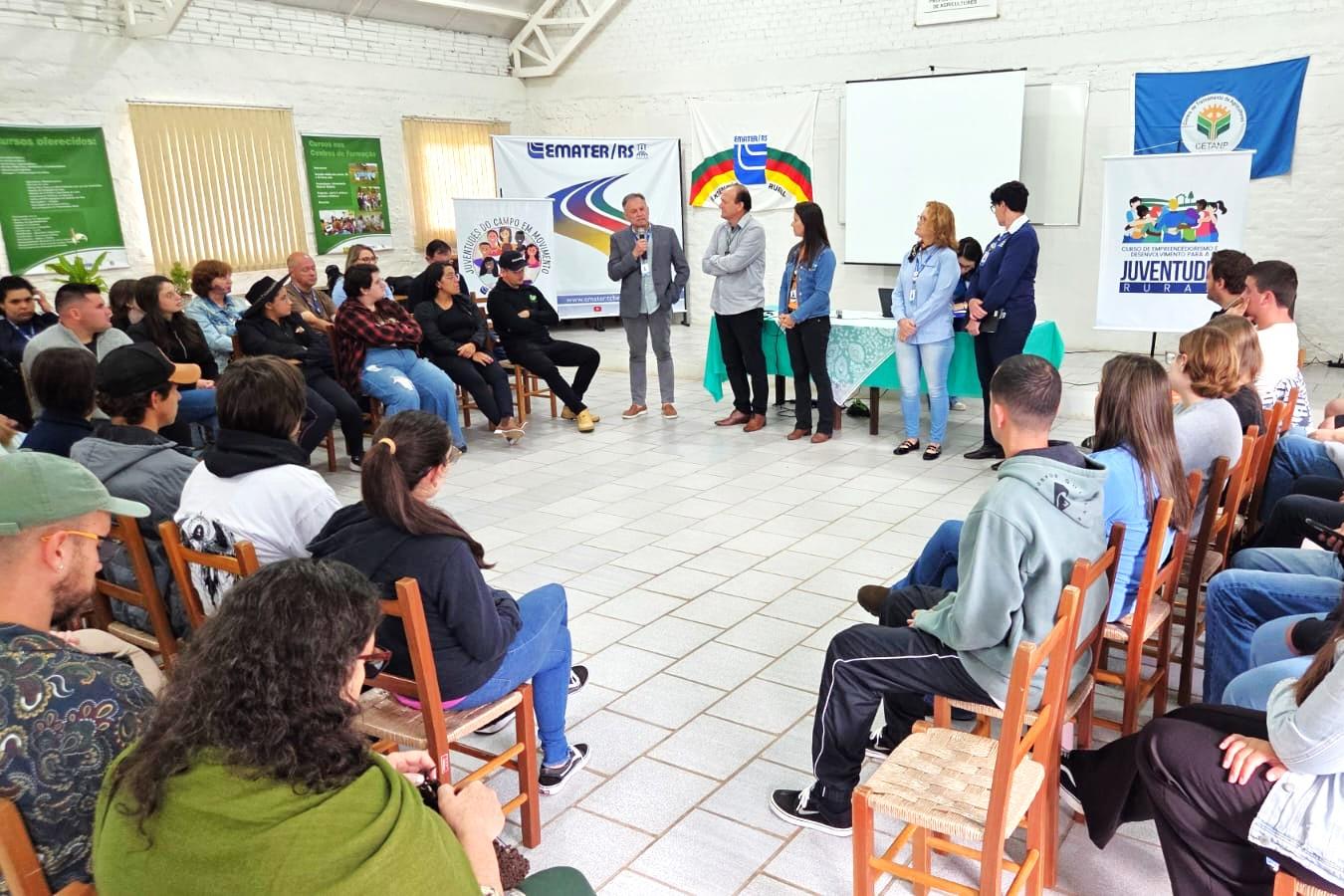 Inicia Curso de Empreendedorismo e Desenvolvimento para a Juventude Rural na Serra