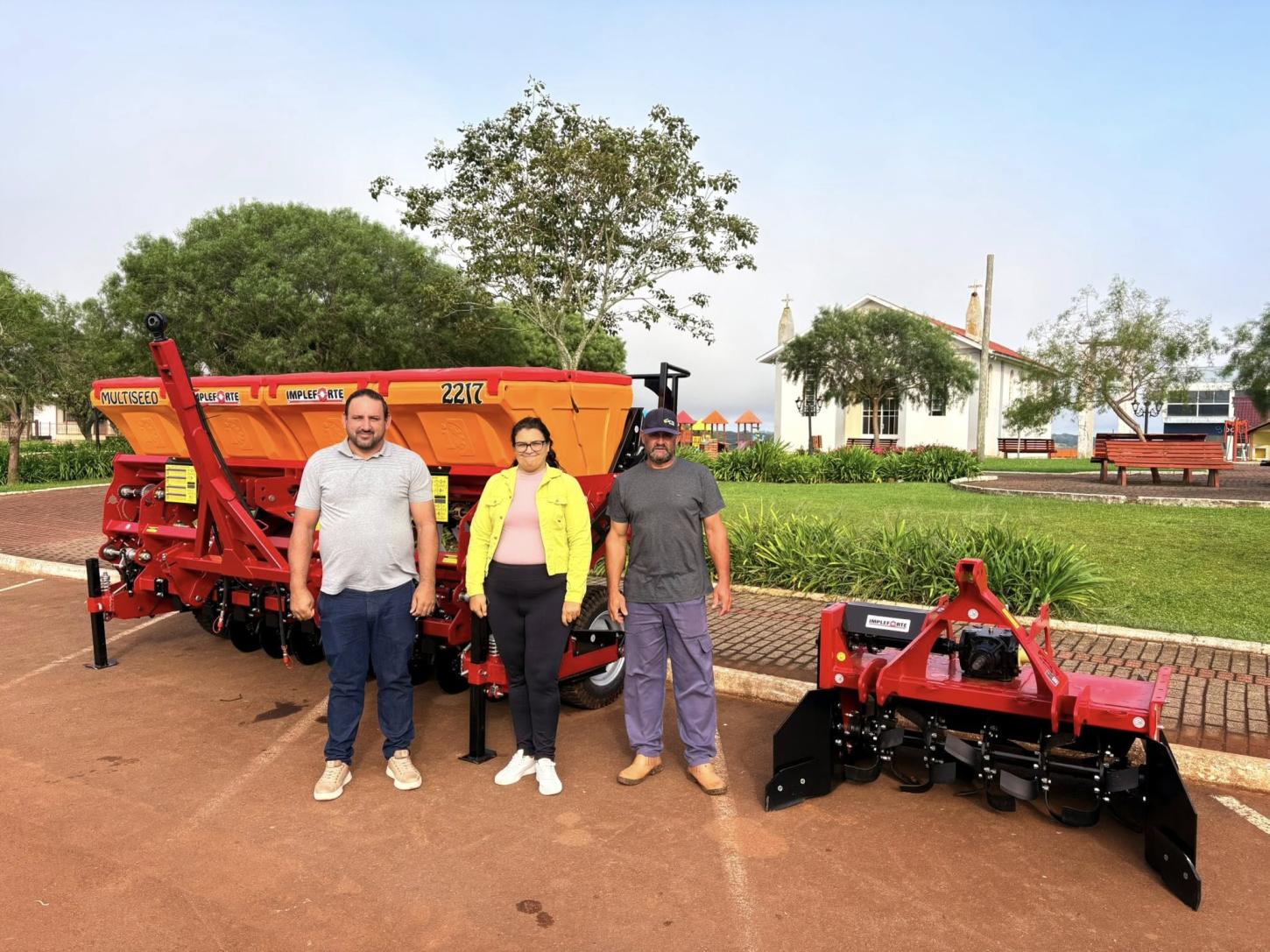 Prefeitura de Pinhal da Serra investe em novos equipamentos para fortalecer a Agricultura