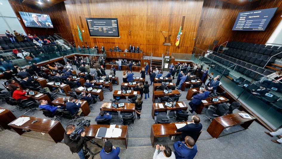Assembleia Legislativa aprova proposta do Executivo de reajuste de 5,35% para o piso regional