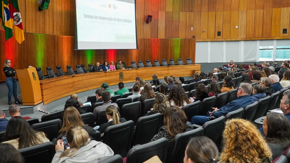Capacitação promovida pelo governo do Estado sobre os termos de cooperação da Mata Atlântica reúne mais de 450 participantes
