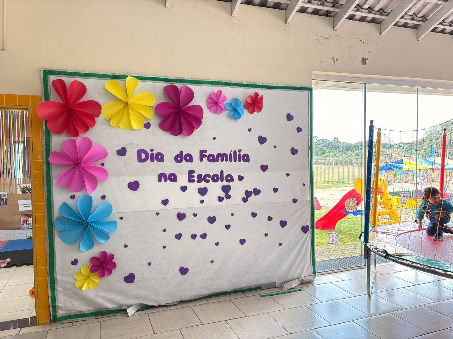 DIA DA FAMÍLIA NA ESCOLA: EMEI TIA BRAIA PROMOVE INTEGRAÇÃO E CONVIVÊNCIA ENTRE ALUNOS E PAIS 